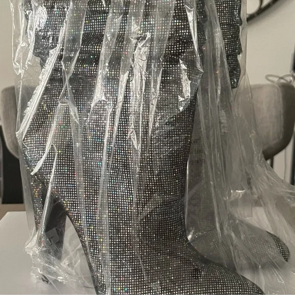 Women’s Steve Madden Calysta silver Metallic boots - Picture 3 of 6